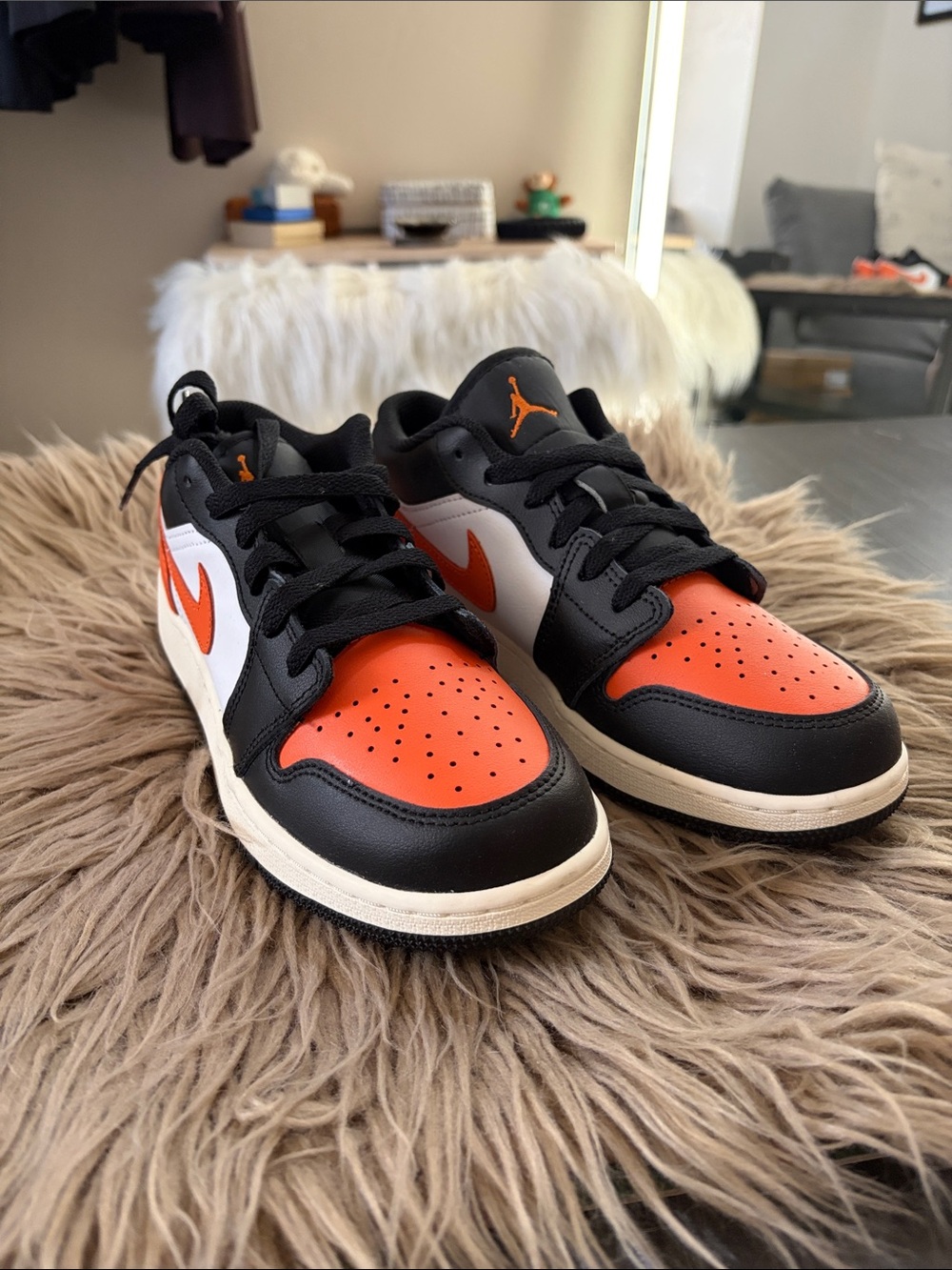 Nike Kids Orange Black White Low-Top Sneakers